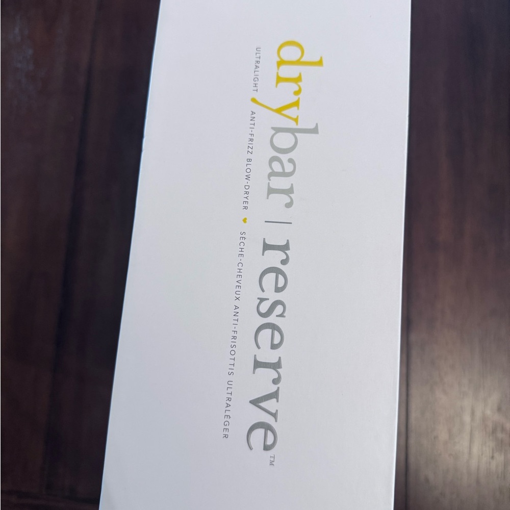 NEW IN BOX DRYBAR Reserve Ultralight Anti-Frizz HairBlow Dryer White REG $285 - Picture 4 of 7